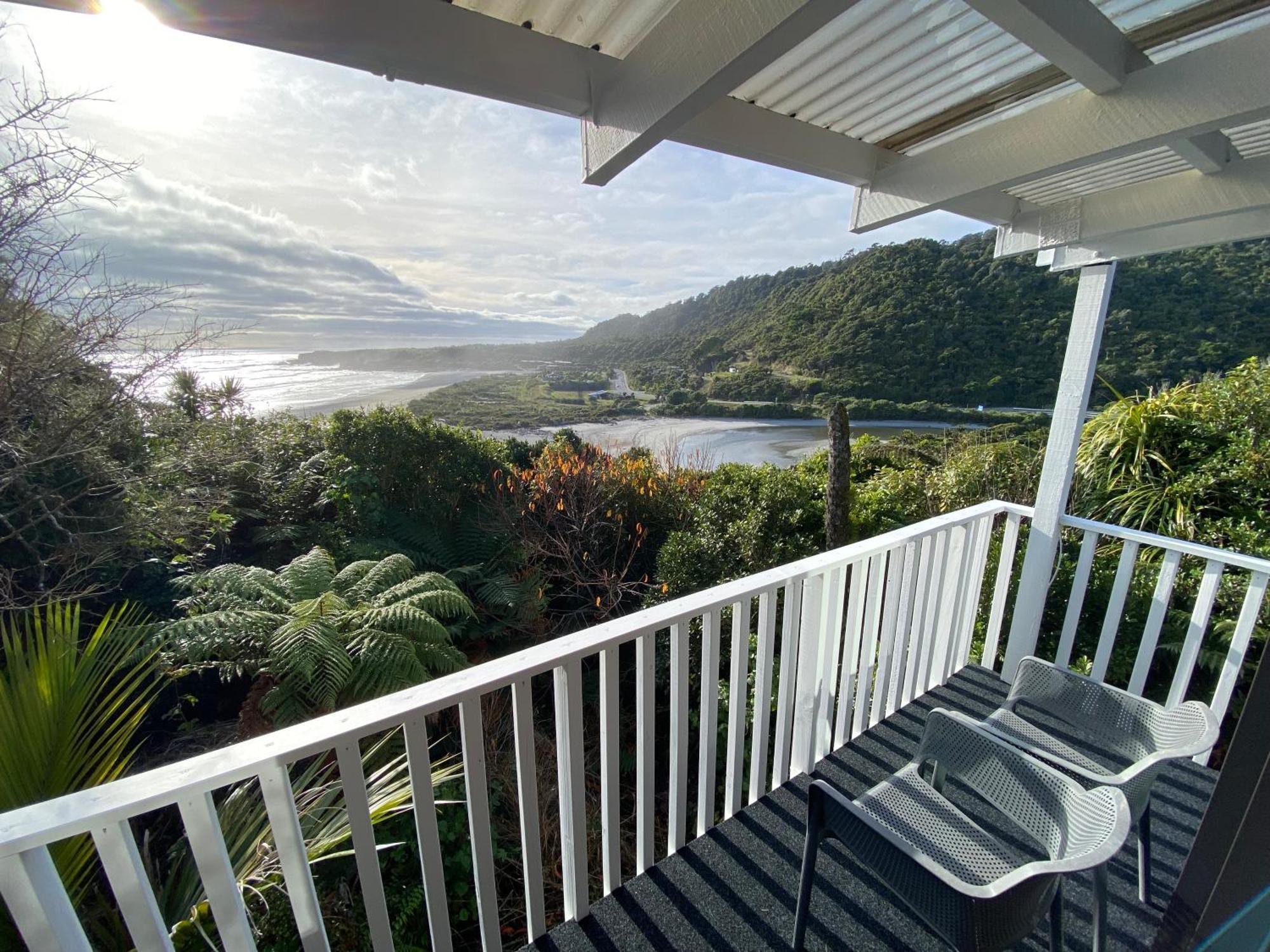 Paparoa Park Motel プナカイキ エクステリア 写真
